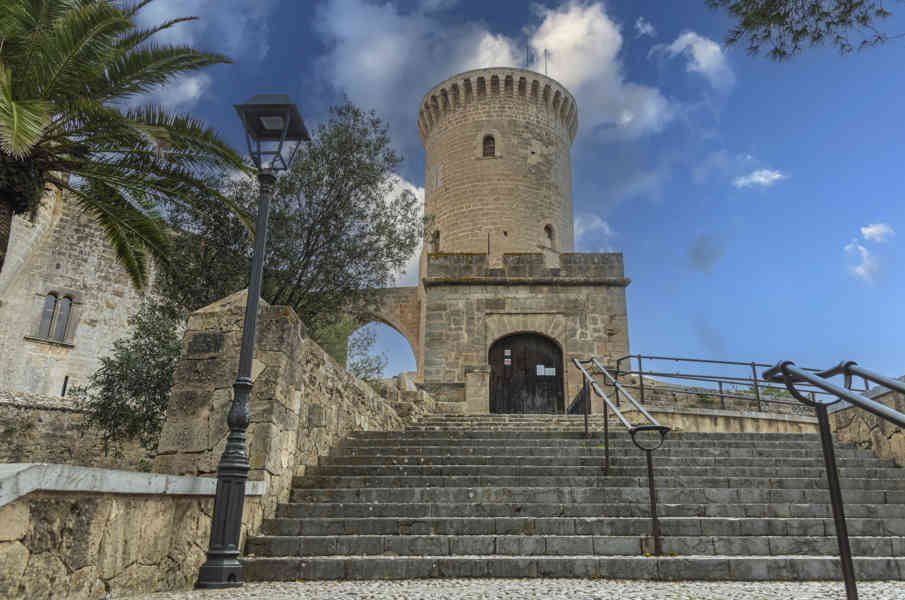 Mallorca - Palma 107 - castillo de Bellver.jpg